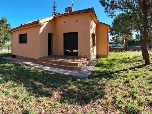 Casa en venta en Ortigosa Del Monte, Segovia