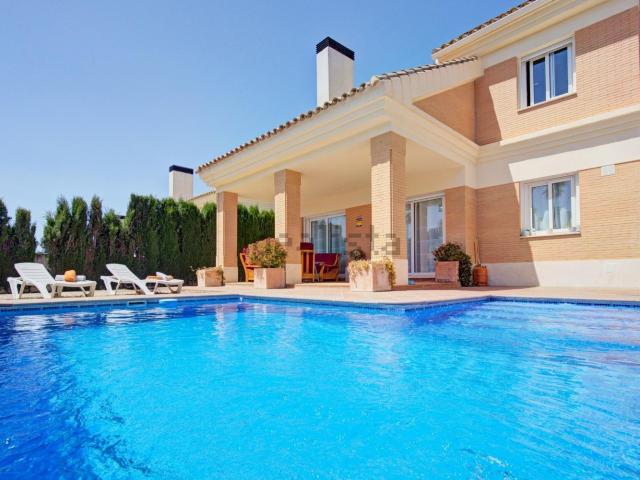 Casa en venta en Villa de Otura, Granada