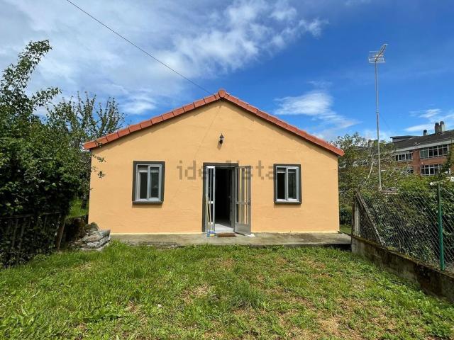 Casa en venta en Ourense, O Vinteún