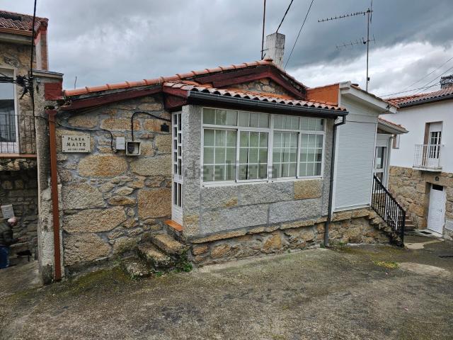 Casa en venta en Mende, Ourense