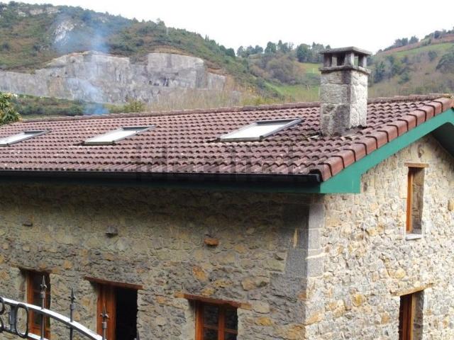 Casa en venta en La Molina, Oviedo