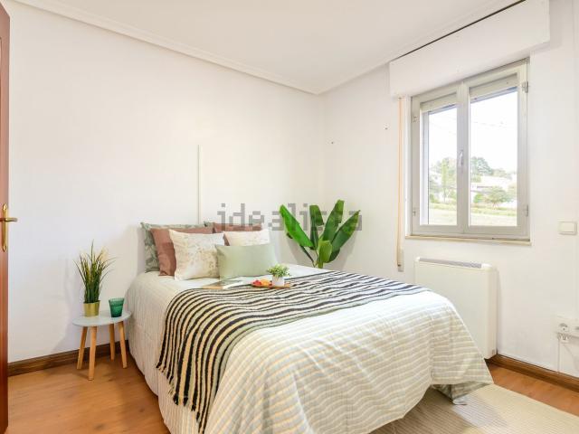 Casa en venta en Figarines, Oviedo