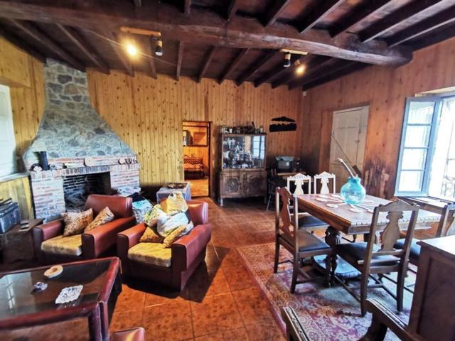 Casa en venta en Perlavia, Oviedo