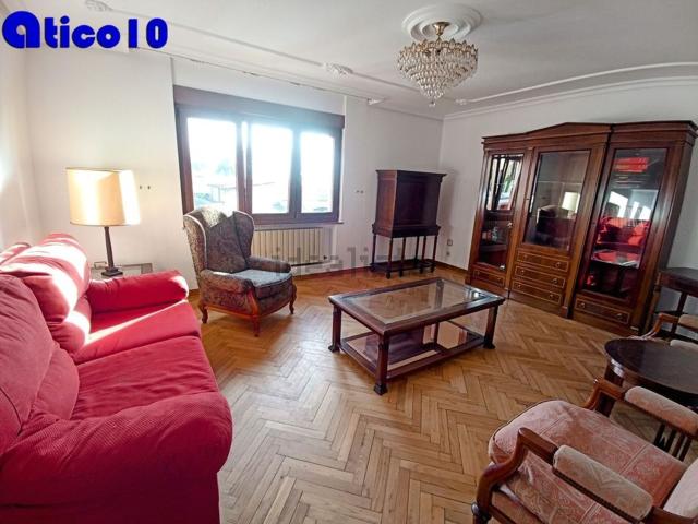 Casa en venta en Oviedo, Campiello