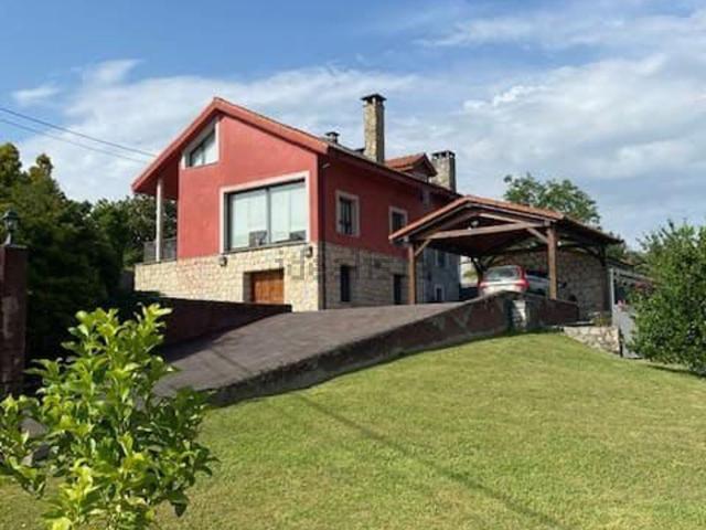 Casa en venta en Oviedo, Les Caldes
