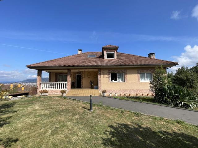 Casa en venta en Faro, Oviedo