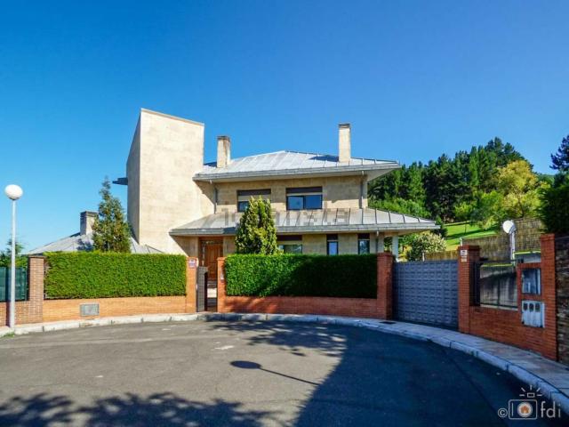 Casa en venta en La Florida, Oviedo