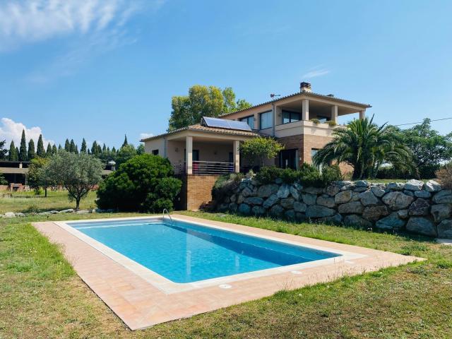 Casa en venta en Palau, Palau De Santa Eulàlia