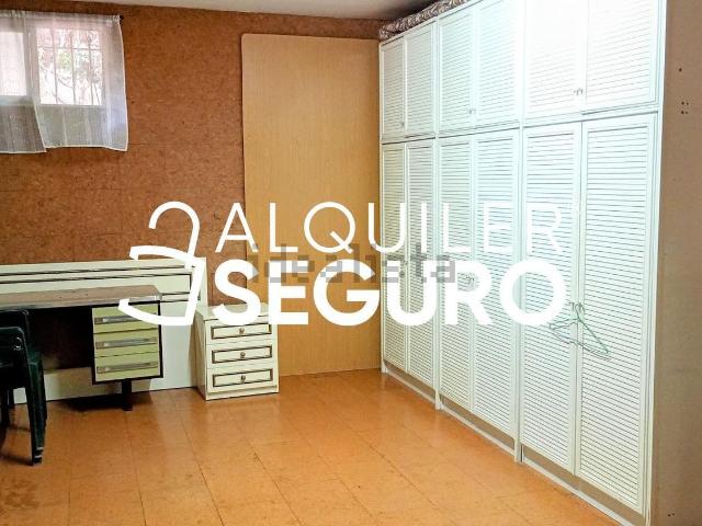 Casa en alquiler en Pallejà