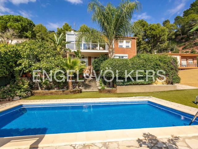 Casa en venta en Fontpineda, Pallejà