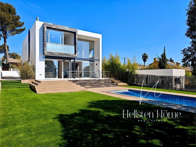 Casa en venta en Fontpineda, Pallejà