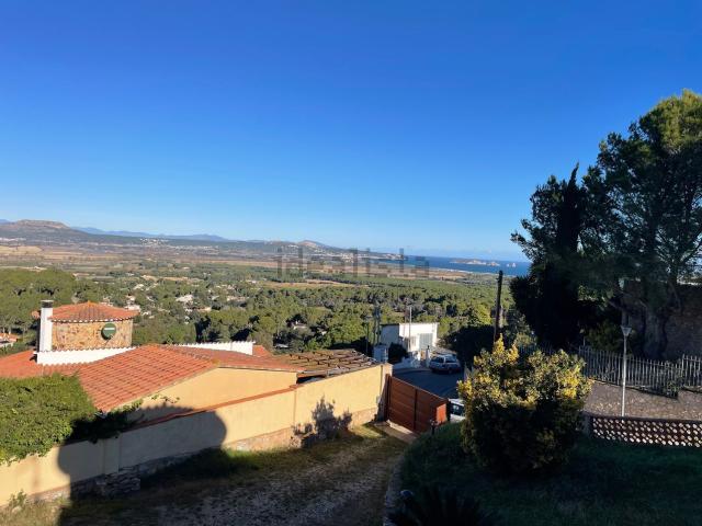 Casa en venta en Mas Tomasi, Baix Empordà