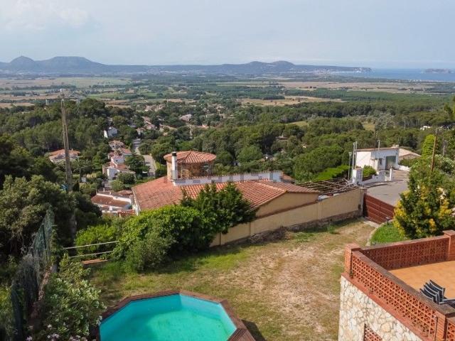 Casa en venta en Mas Tomasi, Baix Empordà