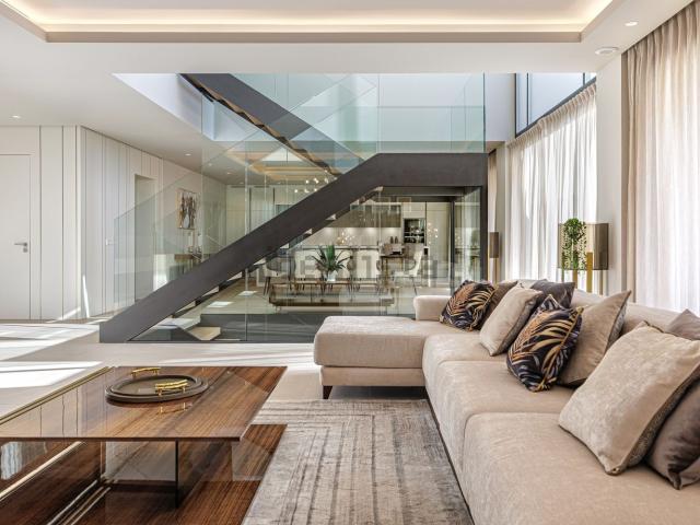 Casa en venta en Balcon de Benavista, Estepona