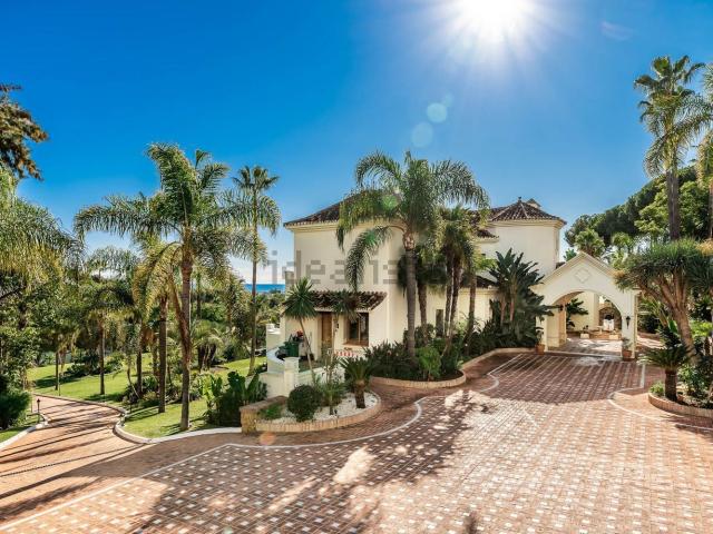 Casa en venta en Patio Los Naranjos, Estepona