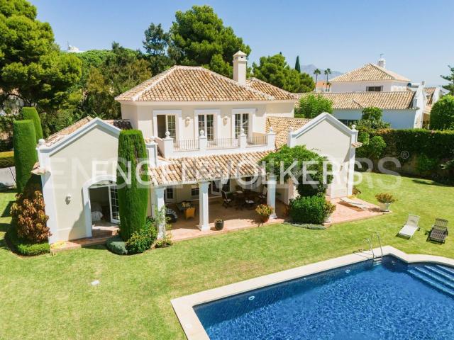 Casa en venta en Pelikan Park, Estepona