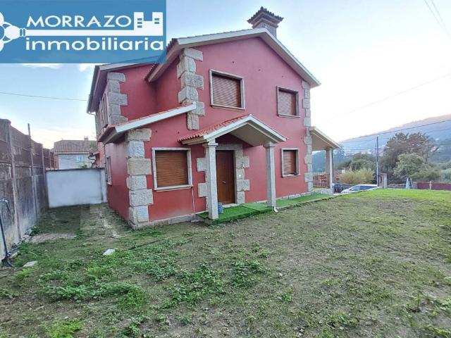 Casa en venta en Couso, O Morrazo