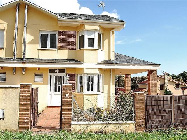 Chalet en venta en Sexmo de Lozoya, Valdemanco