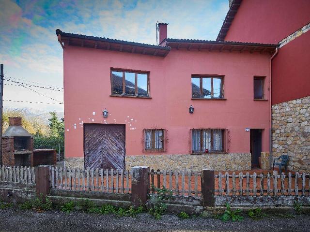 Casa en venta en Piloña, Asturias