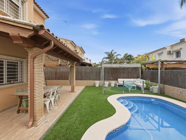 Chalet en venta en Maravisa Golden, el Camp de Túria