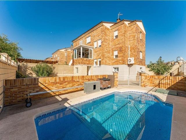 Chalet en venta en Ugena, Castilla-La Mancha