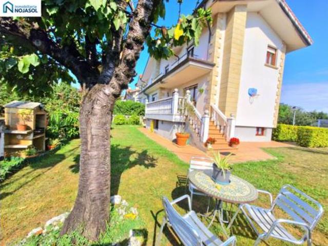 Chalet en venta en Castillo Siete Villas, Arnuero