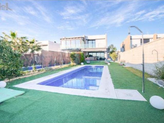 Chalet en venta en Zarzalejo, Arroyomolinos
