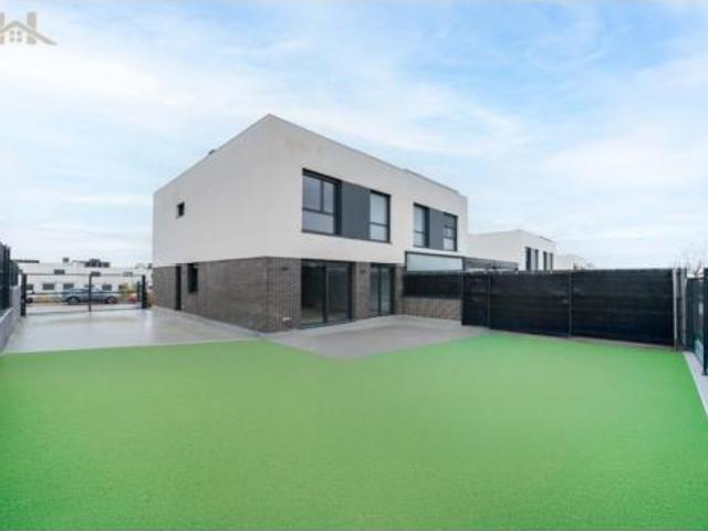 Chalet en venta en Arroyomolinos, Madrid