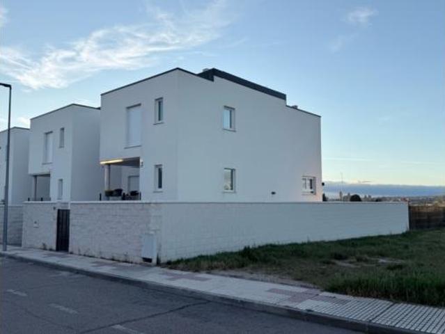 Chalet en venta en Carpihuelo, Carbajosa De La Sagrada