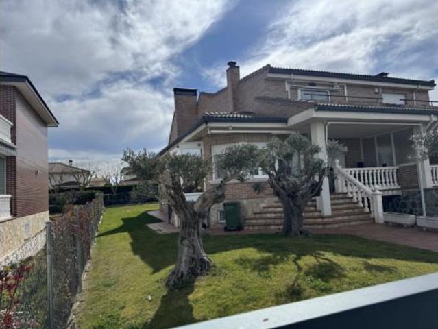 Villa en venta en Carbajosa De La Sagrada, Albahonda II