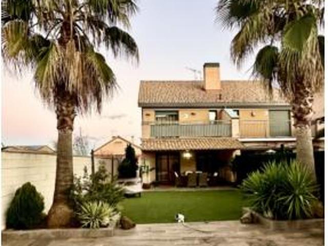 Villa en venta en Cubas De La Sagra, Urbanización El Olivar