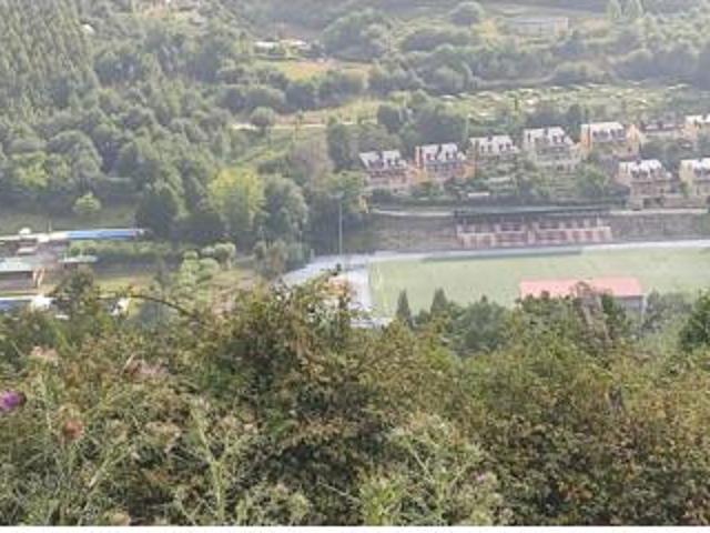 Villa en venta en Llodio, Isasi