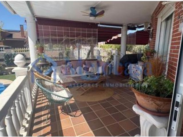 Chalet en venta en Meco, Madrid