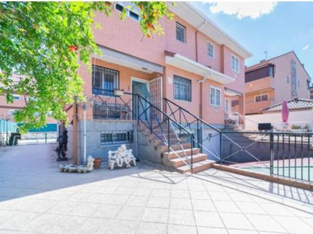 Chalet en venta en Parque Coimbra, Móstoles