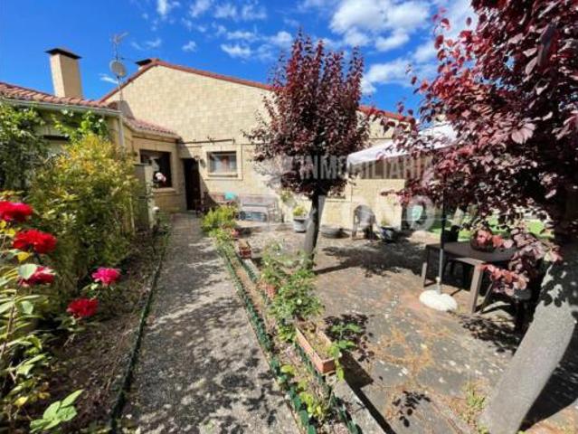 Chalet en venta en Ollauri, La Rioja