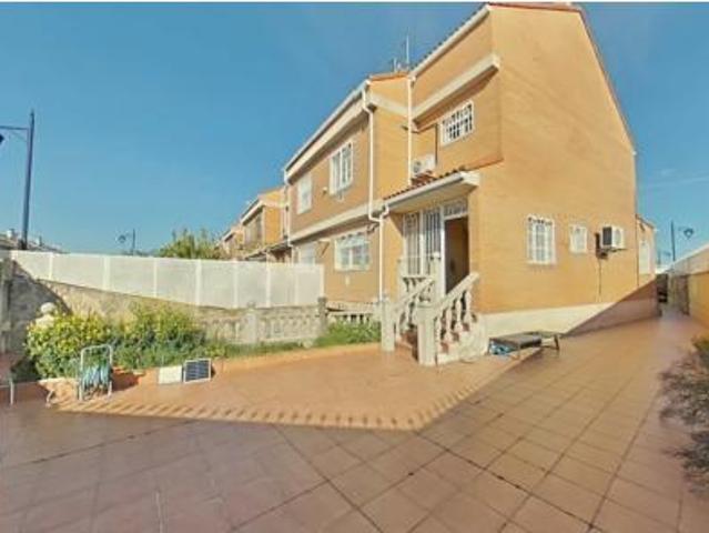 Chalet en venta en Parla, Madrid