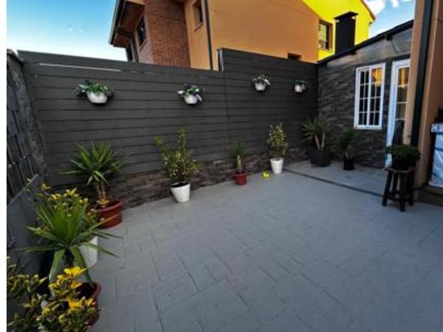 Chalet en venta en Valcastillo, Pioz