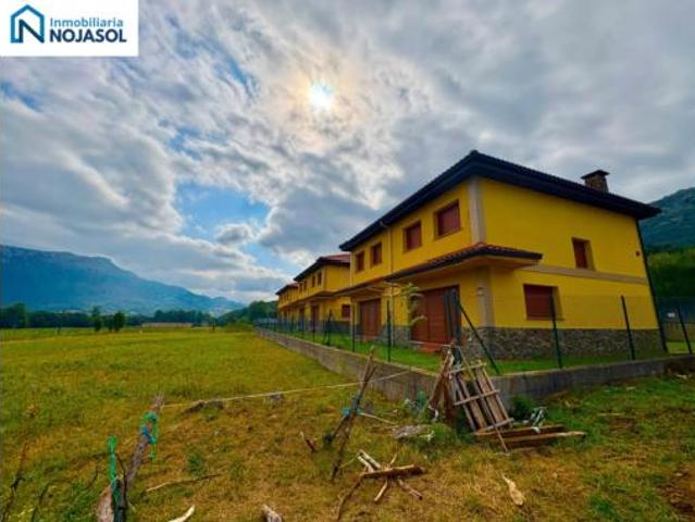 Chalet en venta en Riva, Ruesga