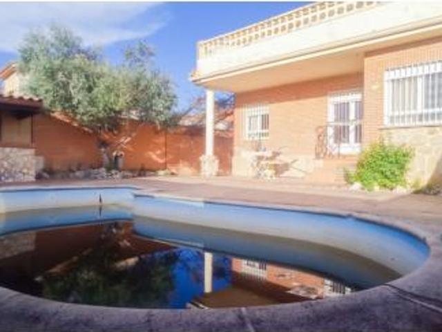 Chalet en venta en Villanueva De La Torre, Castilla-La Mancha