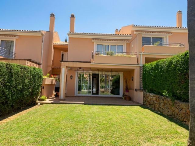 Casa en alquiler en Barriada Islas Canarias, Costa del Sol Occidental