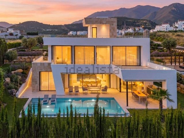 Casa en venta en Estebuna, Costa del Sol Occidental