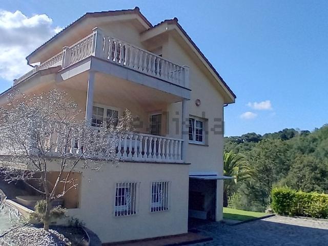 Casa en venta en El Puente, Parres