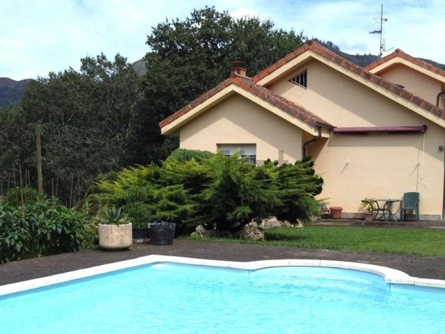 Casa en venta en Parres, El Puente