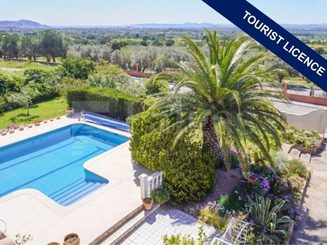 Casa en venta en Alt Empordà, Catalunya
