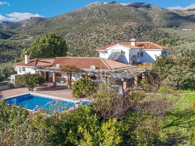 Casa en venta en Baños de Vilo, La Axarquía