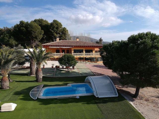 Casa en venta en el Vinalopó Mitjà / El Vinalopó Medio, Valencia