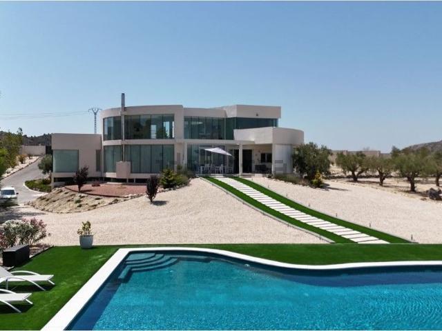Casa en venta en el Vinalopó Mitjà / El Vinalopó Medio, Valencia