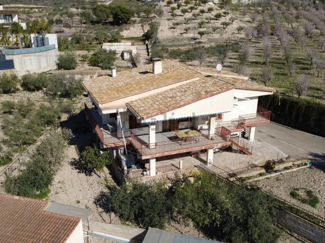 Casa en venta en el Vinalopó Mitjà / El Vinalopó Medio, Valencia