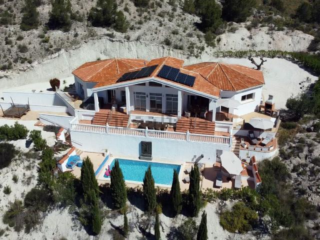 Casa en venta en el Vinalopó Mitjà / El Vinalopó Medio, Valencia
