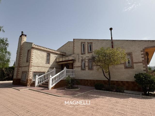 Casa en venta en el Vinalopó Mitjà / El Vinalopó Medio, Valencia